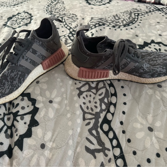 Adidas NMD_R1 PRIMEBLUE SHOES - Picture 4 of 5